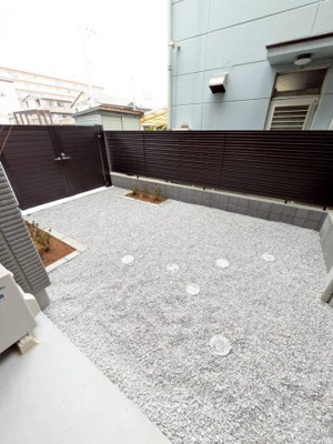 【庭】 | メゾンクレール谷在家