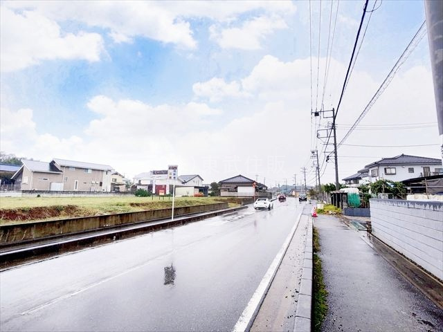 【前面道路含む現地写真】の画像