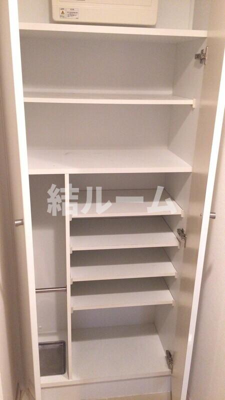 板橋区小茂根２丁目の賃貸マンションの玄関