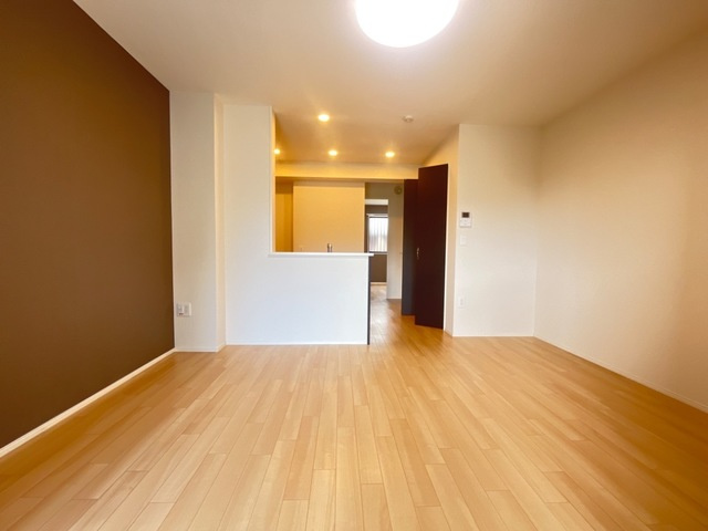 グランハイツNの居間・リビング