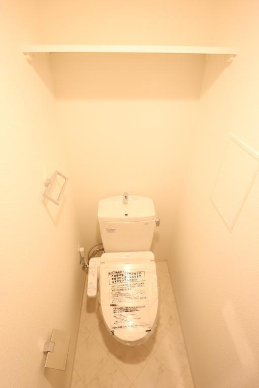 大阪市都島区都島北通２丁目の賃貸マンションのトイレ