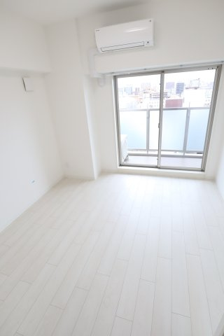 大阪市都島区都島北通２丁目の賃貸マンションの居間・リビング