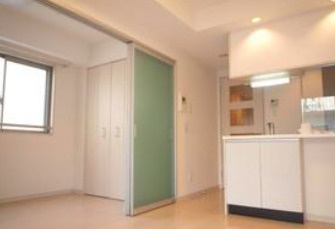 【居間・リビング】 | ガラ・シティ神田淡路町 | ゆったりとした居間です