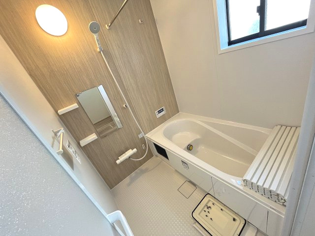 【浴室】 | 那珂川市片縄北5丁目2期　1号棟（全1棟）【仲介手数料無料・0円】 | 施工例。浴室です。施工例は完成時と異なる場合があります。