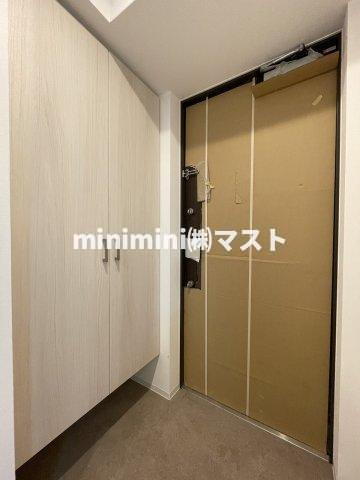 ワールドアイ難波City Gateの玄関