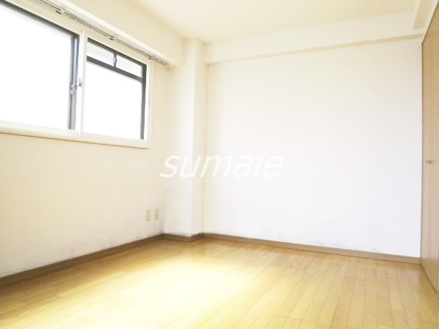 スカイプラザの寝室|南東向きです☆