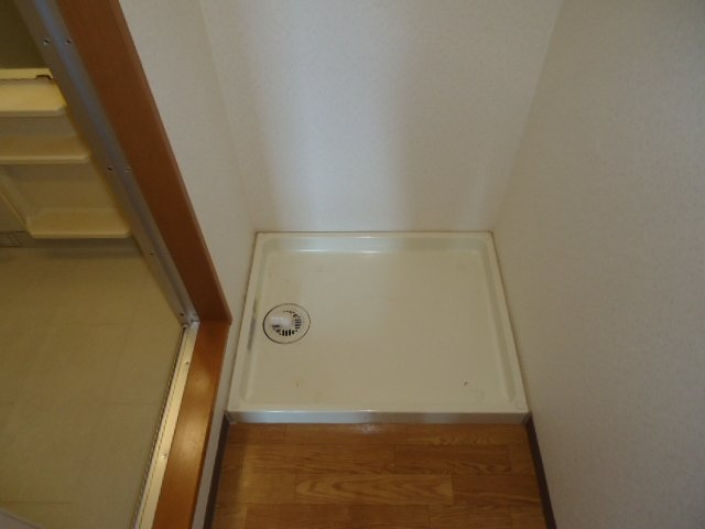 エバールミナス志乃　　刈谷市近郊の賃貸はクラスホームの洗面所|洗濯パン