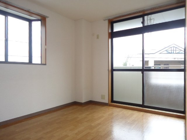 エバールミナス志乃　　刈谷市近郊の賃貸はクラスホームの居間・リビング|洋室（6帖東）