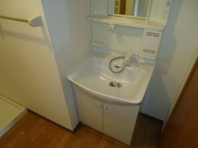 エバールミナス志乃　　刈谷市近郊の賃貸はクラスホームの洗面所|洗髪洗面化粧台