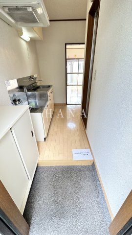 ミッレ・ミリアの玄関|他部屋参照