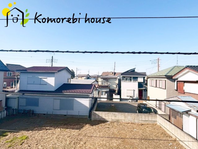 上尾市上　27期　新築一戸建て　グラファーレ　01の展望|住宅街ならではの落ち着いた雰囲気と、しっかり確保された明るさが魅力の眺望です。