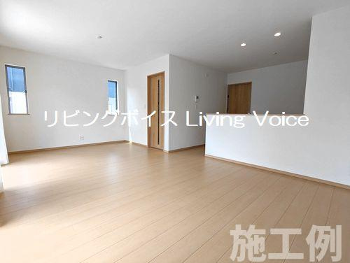 【居間・リビング】 | 【仲介手数料０円】海老名市東柏ケ谷5丁目　新築一戸建て | 海老名市東柏ケ谷5丁目　新築一戸建て