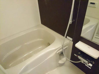 【浴室】 | オエステ・コンドミニオ | 日々の暮らしに欠かせないお風呂です