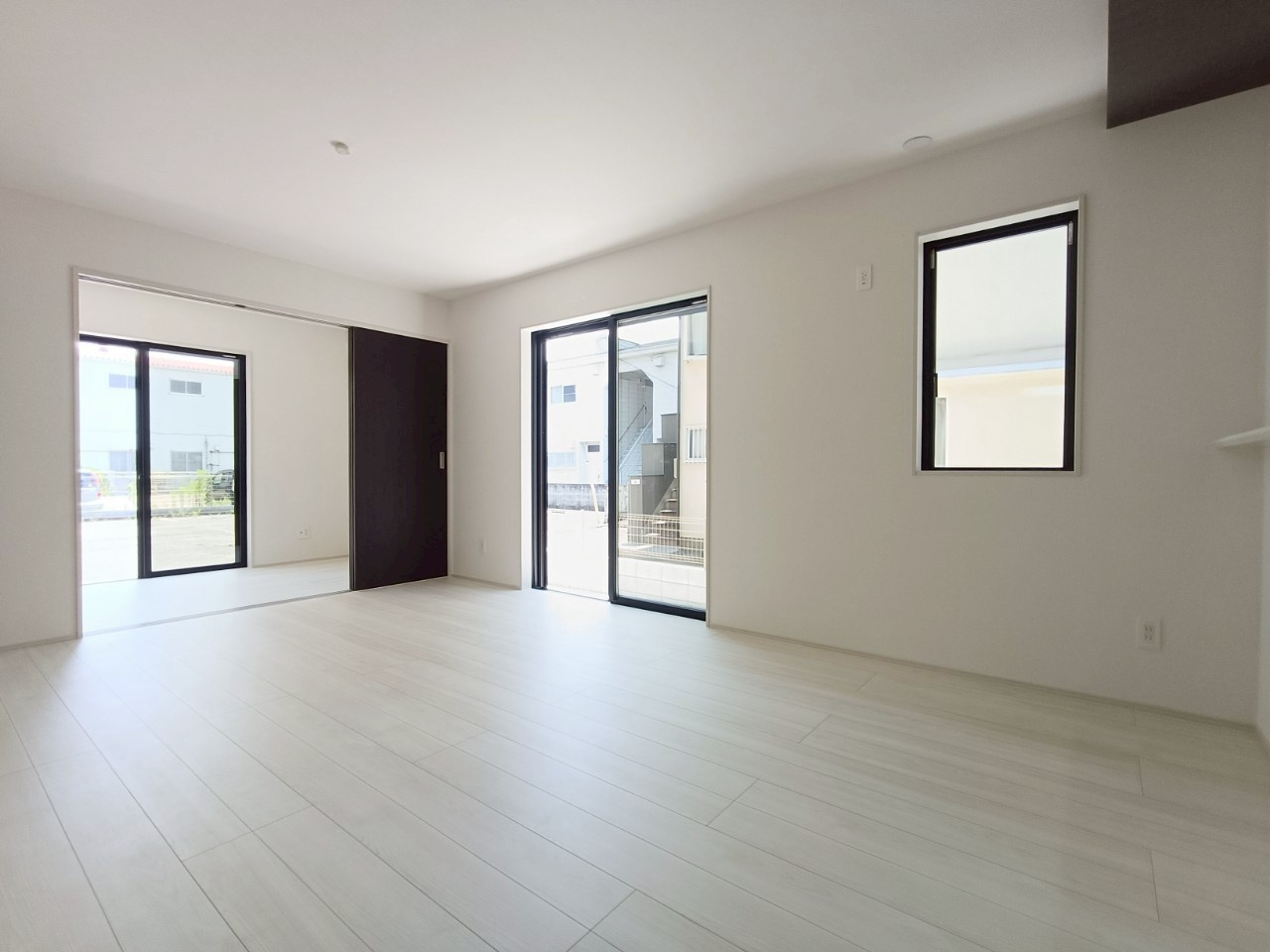 三郷市　彦成1丁目　新築戸建　全2棟　の居間・リビング|施工例です