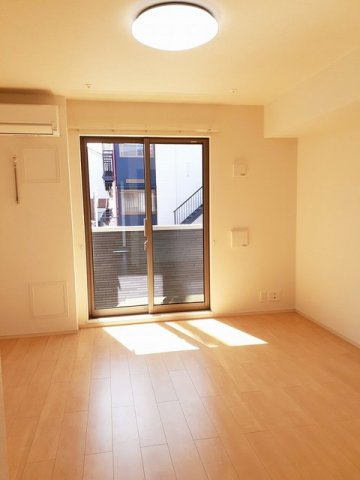 シャトワ宮後　　刈谷市近郊の賃貸はクラスホームの居間・リビング|明るい色調の室内です