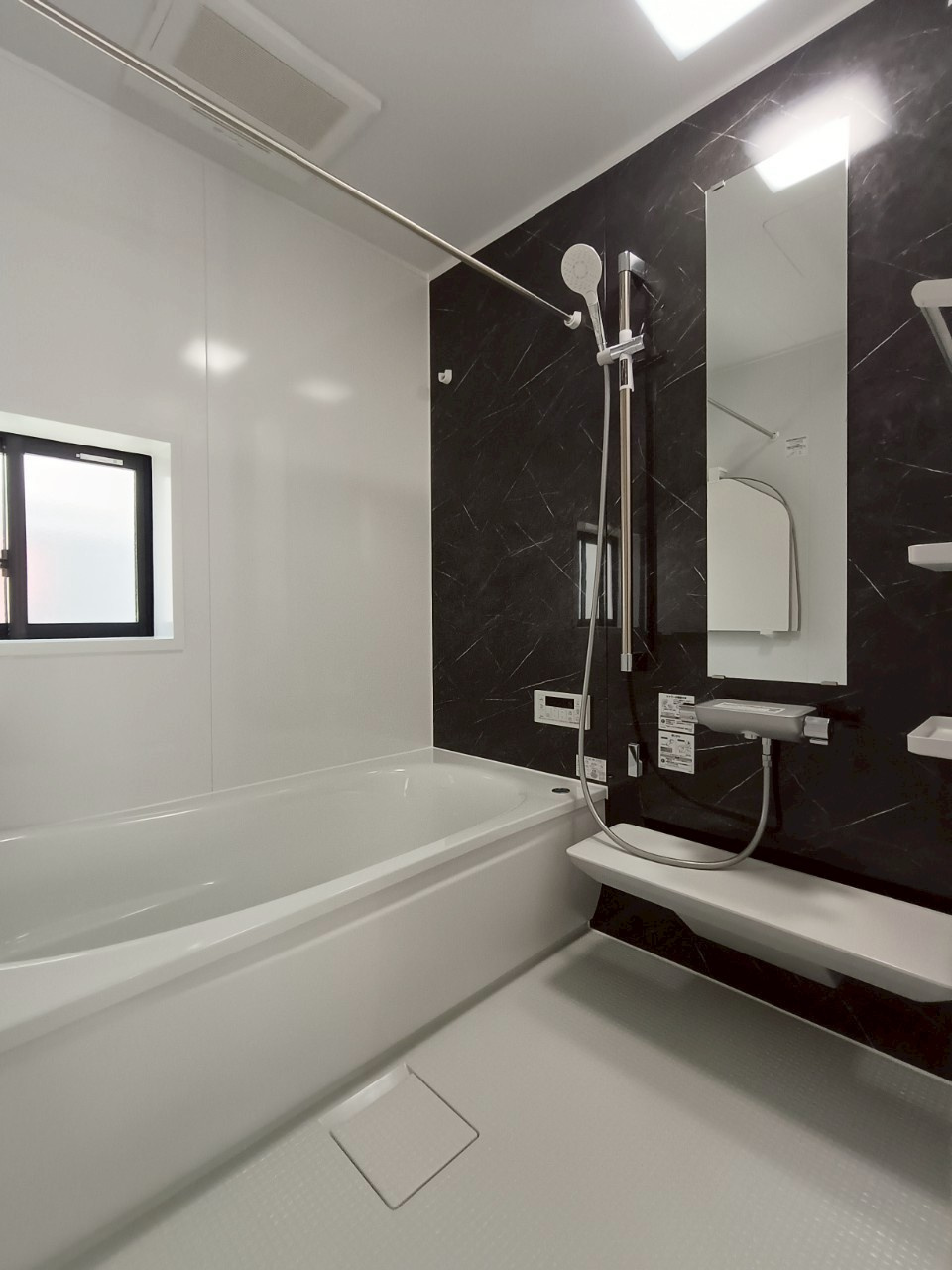 三郷市　彦成1丁目　新築戸建　全2棟　の浴室|施工例です