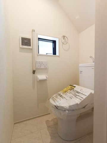 三郷市　彦成1丁目　新築戸建　全2棟　のトイレ|施工例です