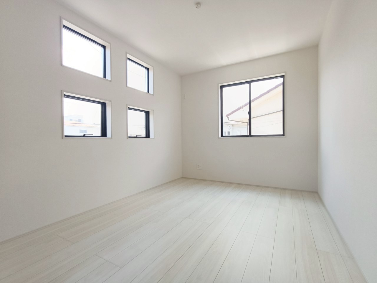 三郷市　彦成1丁目　新築戸建　全2棟　の洋室|施工例です