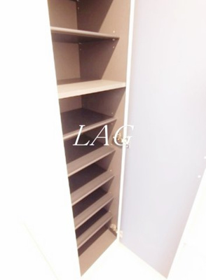 【設備】 | リブリ・サウンド東京 | シューズボックスです。