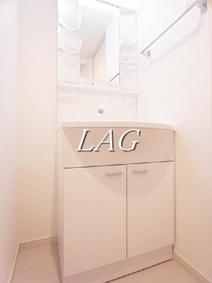 【洗面所】 | リブリ・サウンド東京 | 独立洗面台です。