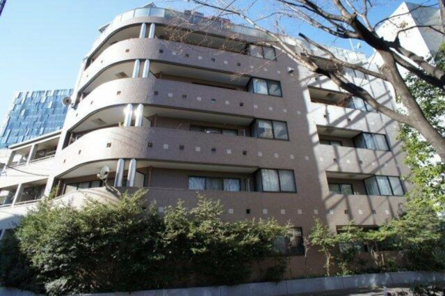 エバーグリーンパレス新宿の外観