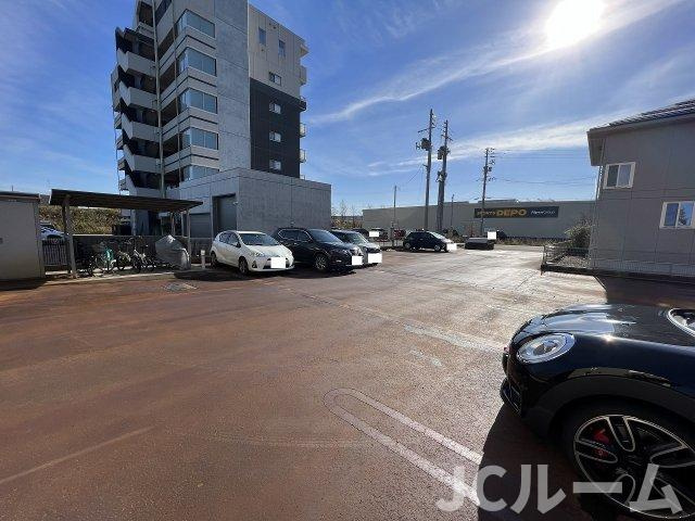 グランコンフォート Cの駐車場