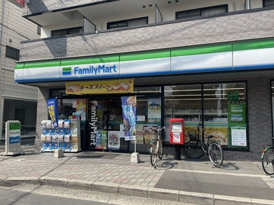 【周辺】 | グリ－ンウィンド | ファミリーマート（野崎店）様まで400m