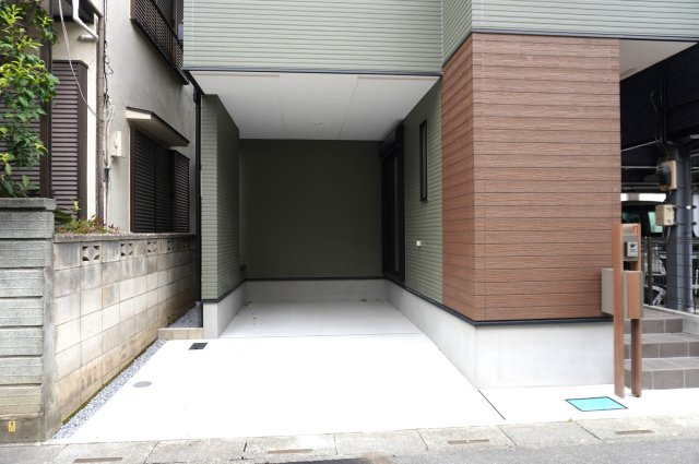 越谷市大字袋山 新築戸建の駐車場