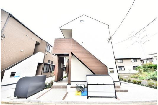 ハーモニーテラス上高井戸Ⅳのエントランス