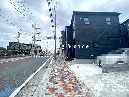 【前面道路含む現地写真】 | 【仲介手数料０円】茅ヶ崎市南湖4丁目　新築一戸建て　1号棟　全2棟 | 【仲介手数料０円】茅ヶ崎市南湖4丁目　新築一戸建て　全2棟