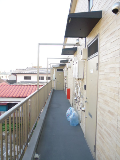 プカラサ八王子のエントランス|外観2