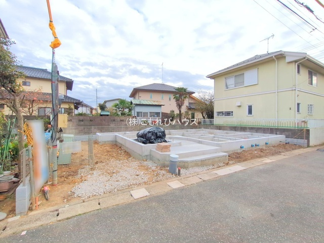 鴻巣市天神4丁目234番　新築一戸建て　B