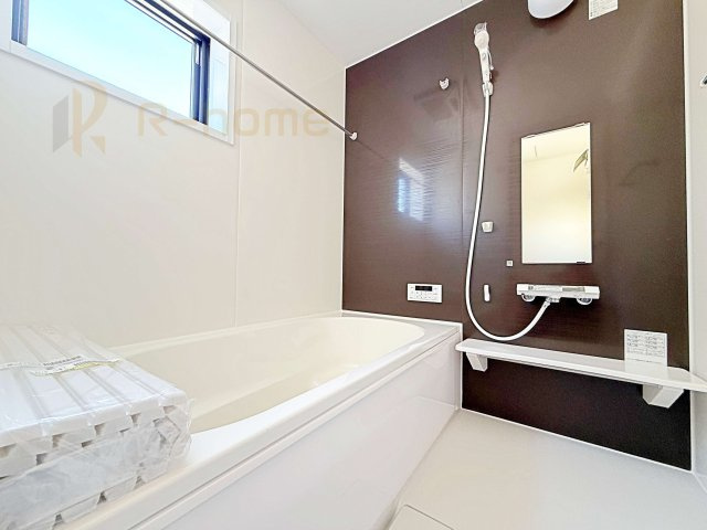 ひたちなか市稲田10期　新築戸建て　4号棟の浴室|足を伸ばしてもゆったりできるバスルーム♪機能性も取り入れて使い易さも保証します♪