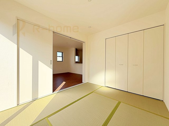 ひたちなか市稲田10期　新築戸建て　4号棟の和室|フローリングより衝撃が少ない和室は、ご両親のお部屋やキッズスペース、客間としても活用頂けます。