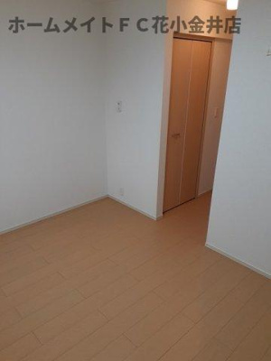 【内装】 | ゼファーコート | 明るい室内です