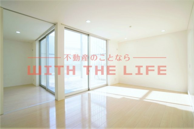 ＲＥＧＡＬＯ　ＬＯＰＨＯＳ（レガロロポス）【キャッシュバック対象物件】の洋室|ゆったりした洋室です