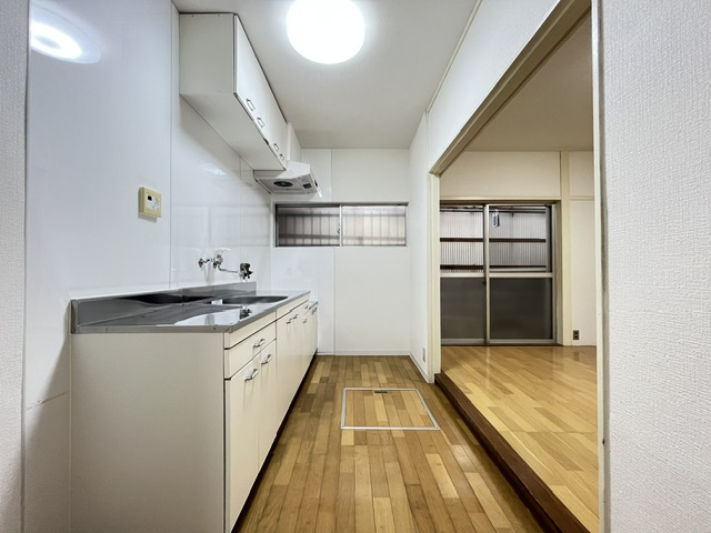 陶器北貸家のキッチン
