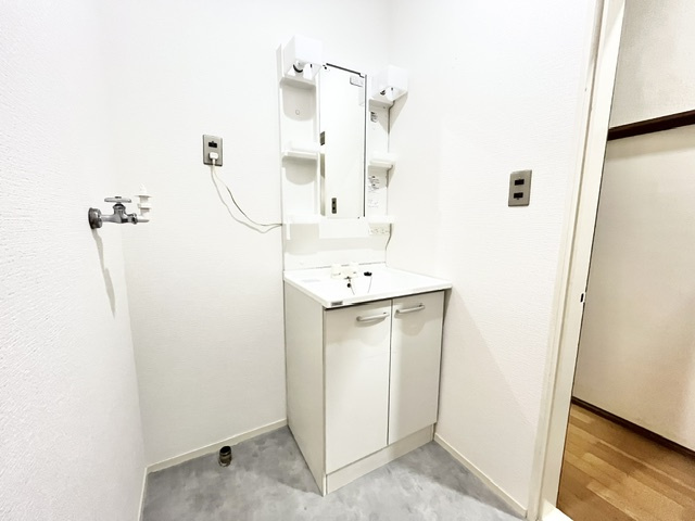 陶器北貸家の洗面所