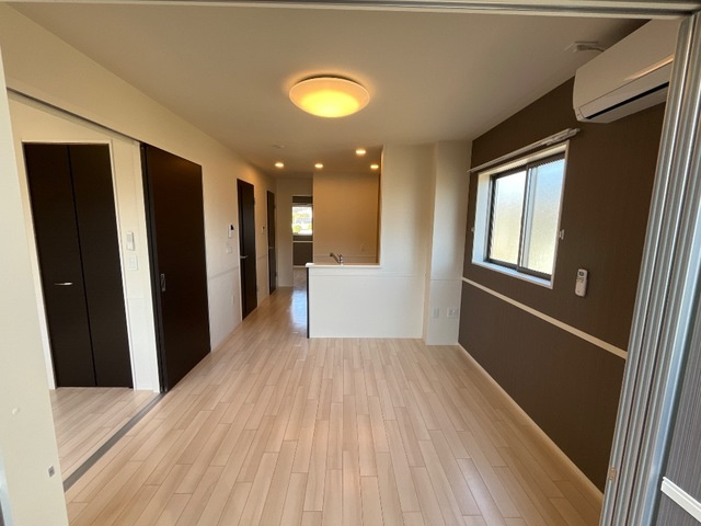 仮）取手市上高井３７９番新築アパートの居間・リビング