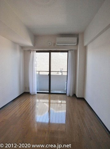 ヴィラオオクボの寝室|落ち着いた色調の寝室です