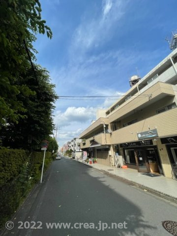 シャルルみずほの周辺