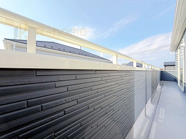 ひたちなか市稲田10期　新築戸建て　6号棟のバルコニー|お布団やラグなどの大きな物も干しやすい広々としたバルコニー！