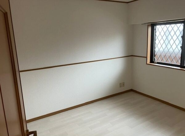 ＩＤＡＫＡＤＡＩ　ＢＬＧの寝室