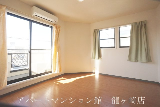 アークヒル佐貫の居間・リビング