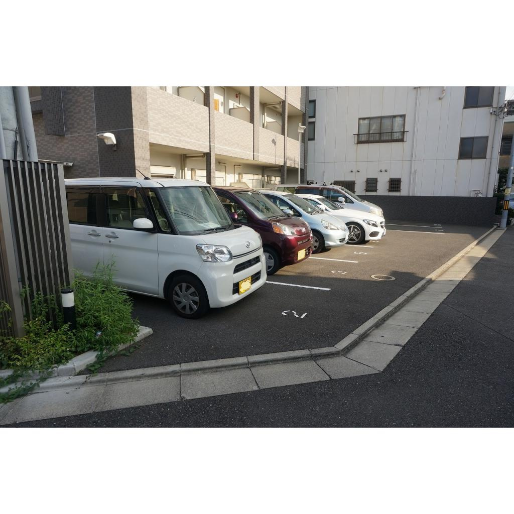 ＧＲＡＣＥ　ＣＯＵＲＴ　Ⅱの駐車場|共有スペース