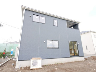 【外観】 | 建物南側より撮影