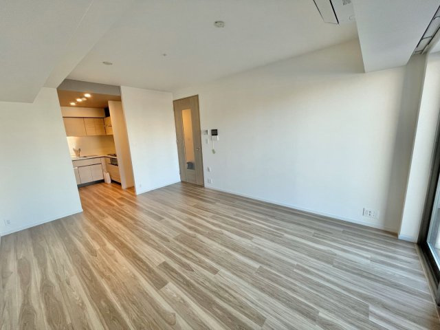 内装は落ち着いています