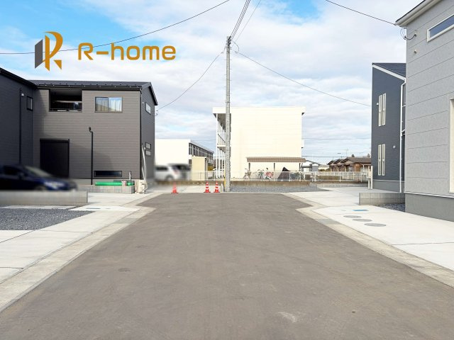 ひたちなか市稲田10期　新築戸建て　7号棟の前面道路含む現地写真|堂々！建物完成♪実際のお部屋をご見学可能です♪
ご見学が一番の資料！お気軽にお問い合わせ下さい♪