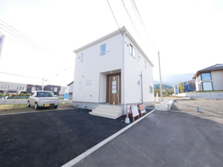 【外観】 | 南アルプス市山寺 新築戸建 2棟1号棟 土地77坪 車4台可