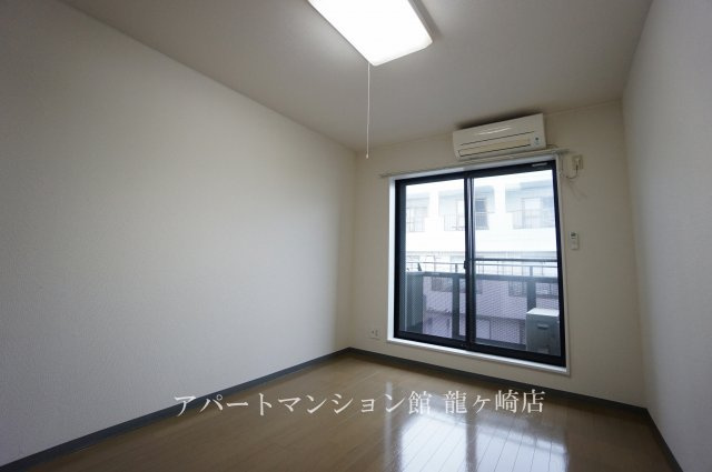 アークヒル佐貫の居間・リビング